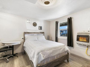 Charming Retro Property 6